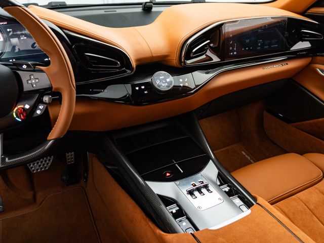 FERRARI FERRARI Purosangue 2024