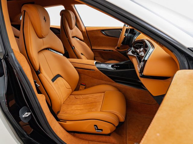 FERRARI FERRARI Purosangue 2024