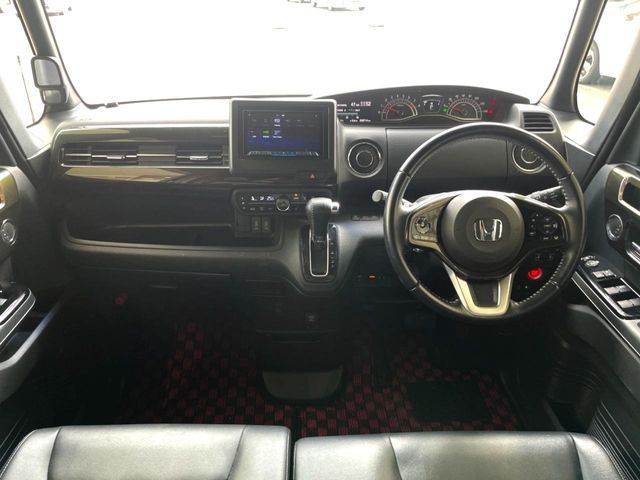 HONDA N BOX CUSTOM 4WD 2019