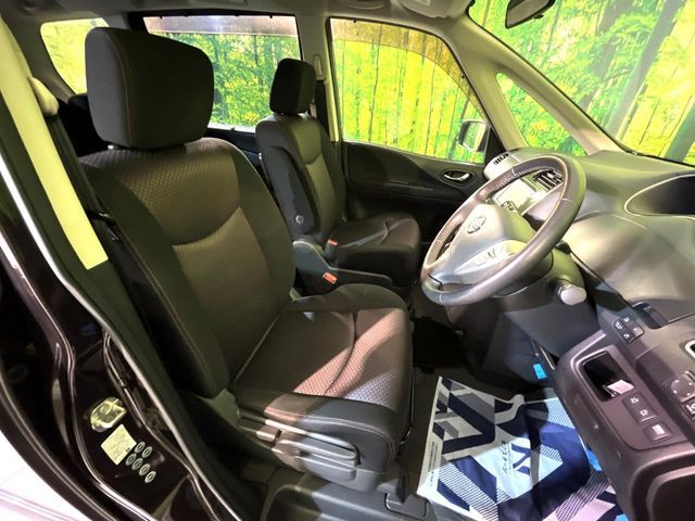 NISSAN SERENA  WG 2011