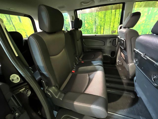 NISSAN SERENA  WG 2011