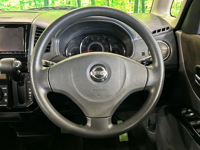 NISSAN ROOX 2011