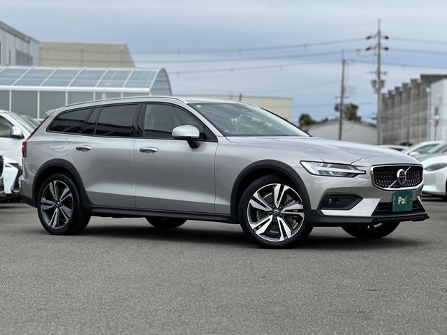 VOLVO VOLVO V60 CROSS COUNTRY 2024