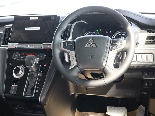 MITSUBISHI DELICA D:5 4WD 2025