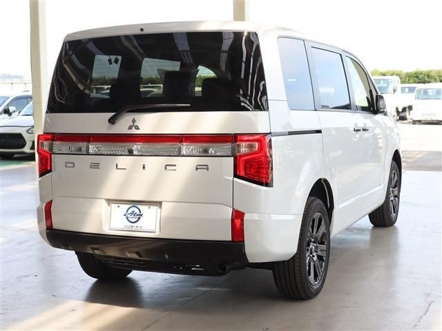 MITSUBISHI DELICA D:5 4WD 2025