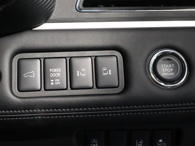 MITSUBISHI DELICA D:5 4WD 2025