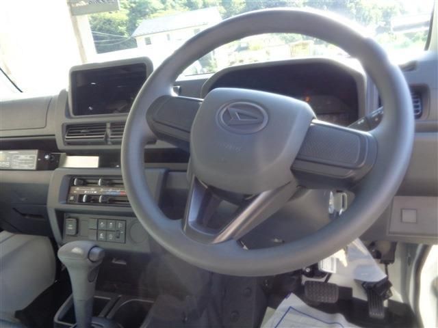 DAIHATSU HIJET truck 2025