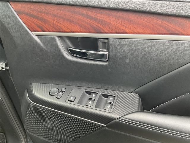 MITSUBISHI DELICA D:5 4WD 2024