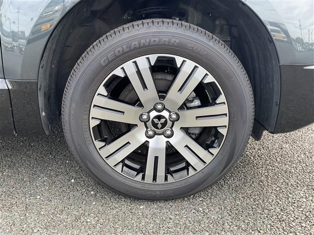 MITSUBISHI DELICA D:5 4WD 2024