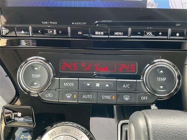 MITSUBISHI DELICA D:5 4WD 2024