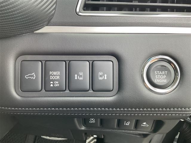 MITSUBISHI DELICA D:5 4WD 2024