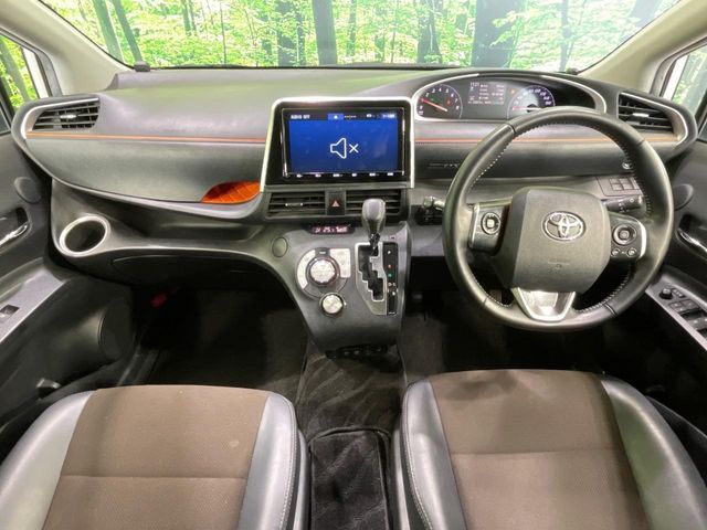 TOYOTA SIENTA 2019