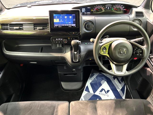 HONDA N BOX CUSTOM 2018