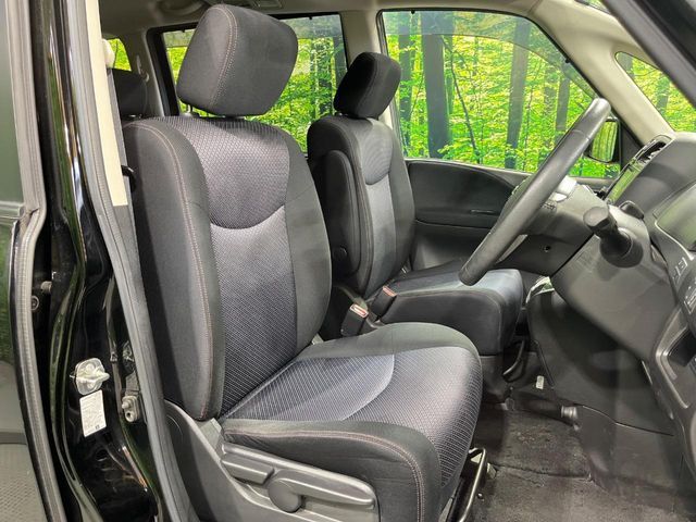 NISSAN SERENA  S-HYBRID 2013