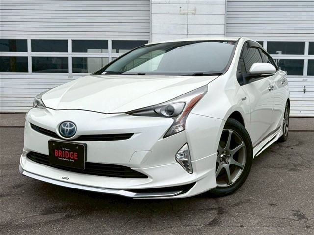 TOYOTA PRIUS 4WD 2016