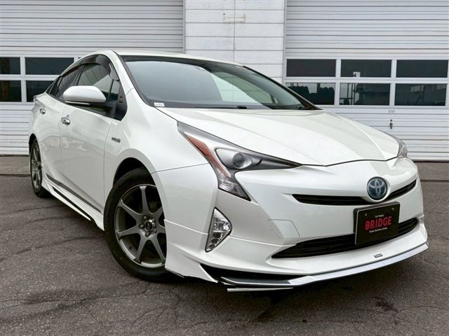 TOYOTA PRIUS 4WD 2016