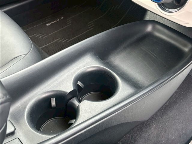 TOYOTA PRIUS 4WD 2016