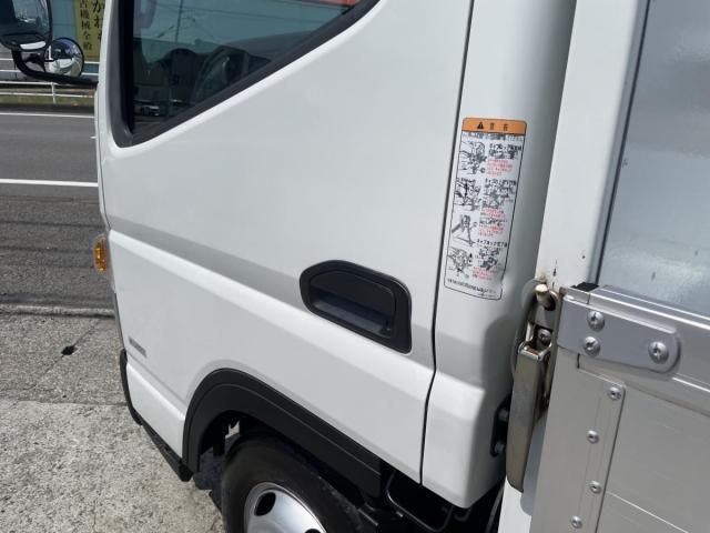 MITSUBISHI CANTER 2019