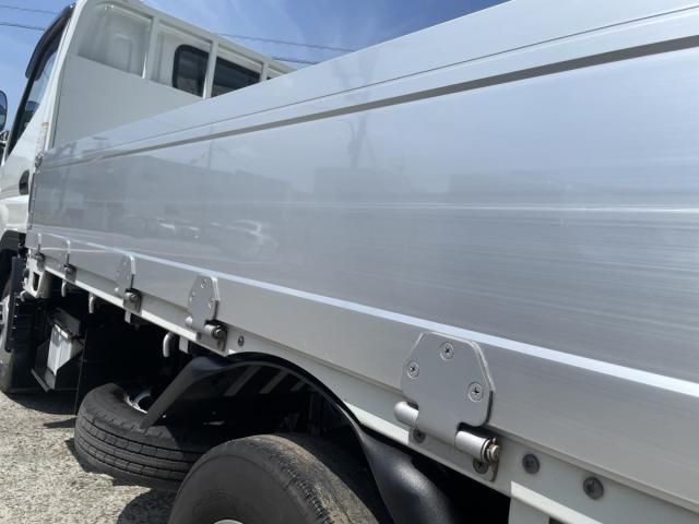 MITSUBISHI CANTER 2019