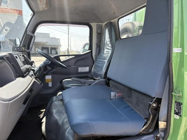 MITSUBISHI CANTER 2013
