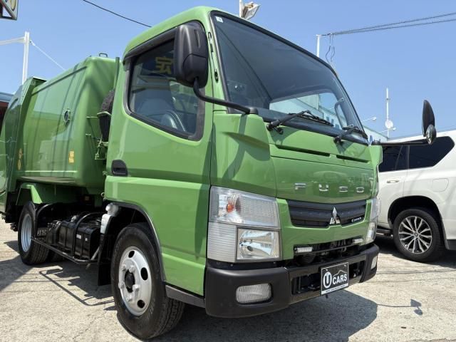MITSUBISHI CANTER 2013
