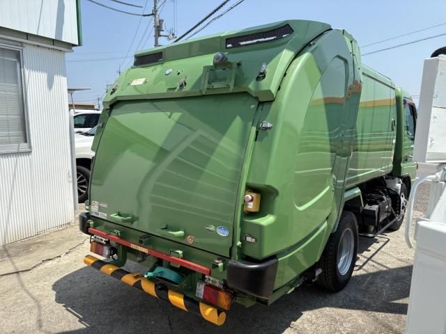 MITSUBISHI CANTER 2013