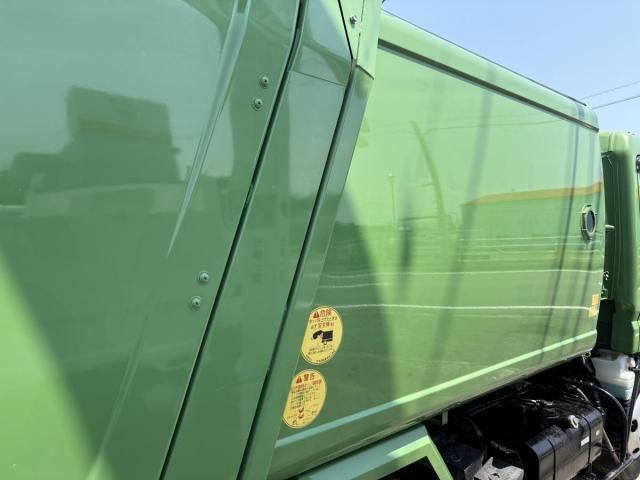 MITSUBISHI CANTER 2013