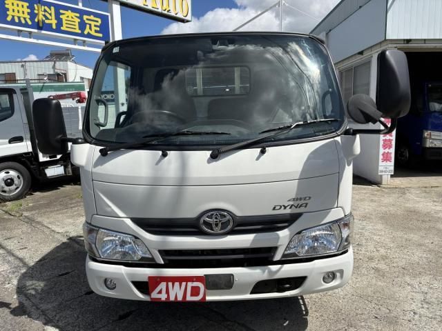 TOYOTA DYNA 2017
