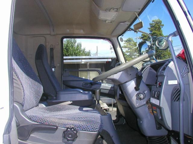 MITSUBISHI FUSOU FIGHTER 2014