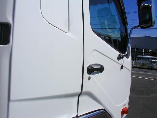 MITSUBISHI FUSOU FIGHTER 2014