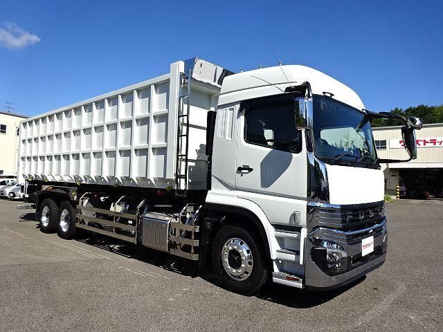 MITSUBISHI FUSOU SUPER GREAT 2025