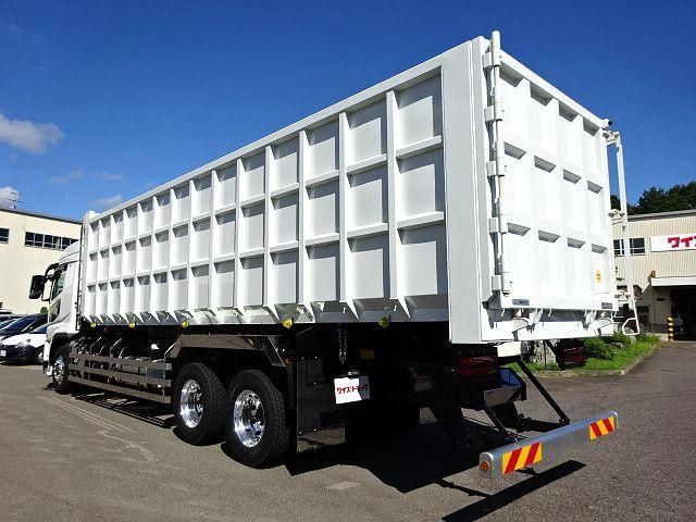 MITSUBISHI FUSOU SUPER GREAT 2025