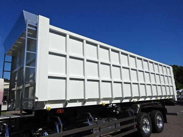 MITSUBISHI FUSOU SUPER GREAT 2025