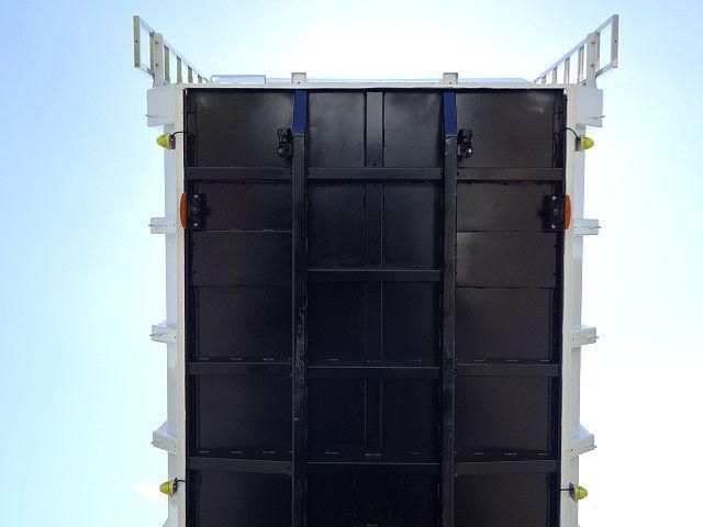 MITSUBISHI FUSOU SUPER GREAT 2025