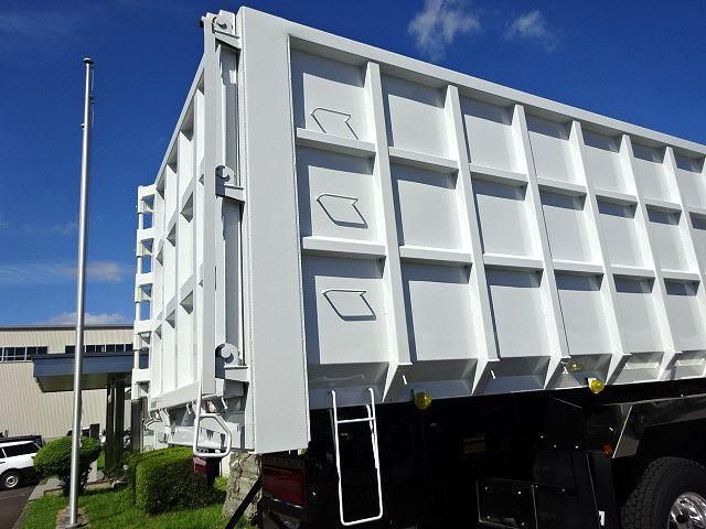 MITSUBISHI FUSOU SUPER GREAT 2025