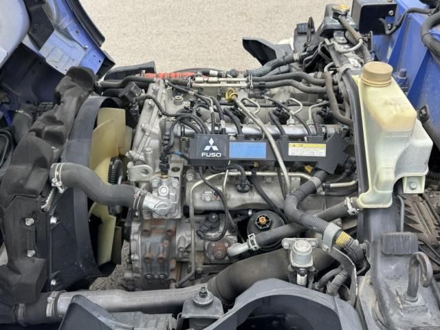 MITSUBISHI CANTER 2013