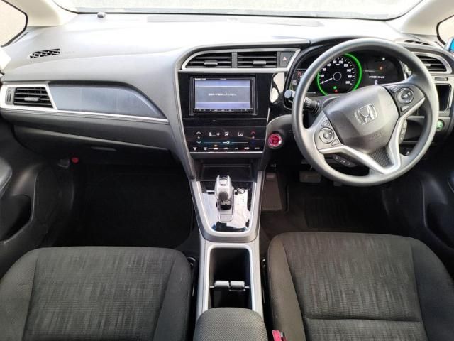 HONDA SHUTTLE HYBRID 2020