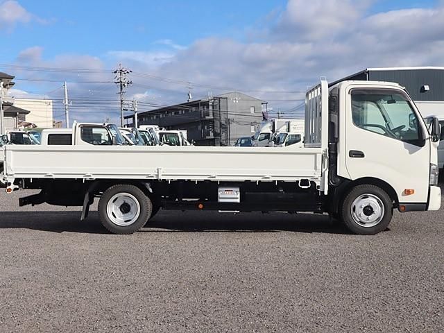 HINO DUTRO 2020