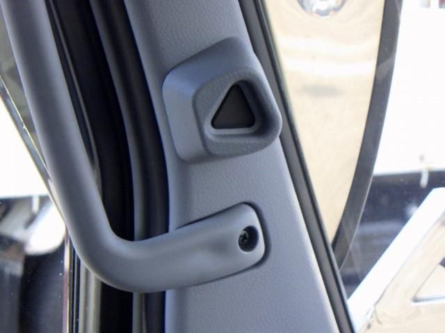 MITSUBISHI CANTER 2023