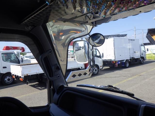 MITSUBISHI CANTER 2023