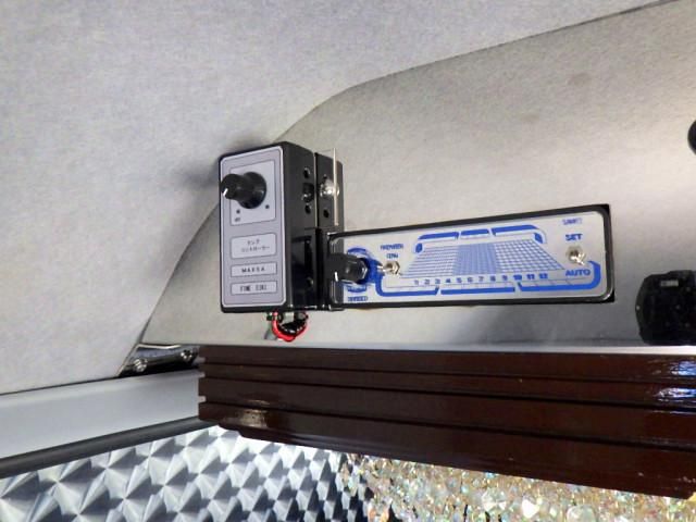 MITSUBISHI CANTER 2023