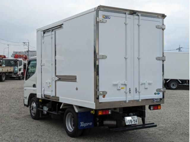 MITSUBISHI CANTER 2025