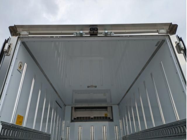 MITSUBISHI CANTER 2025