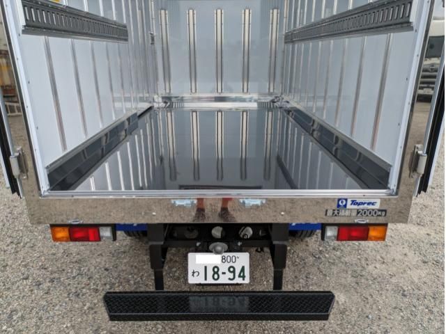 MITSUBISHI CANTER 2025