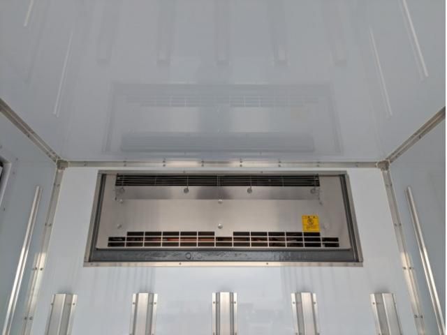 MITSUBISHI CANTER 2025