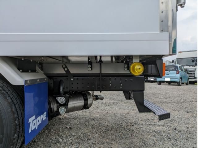 MITSUBISHI CANTER 2025