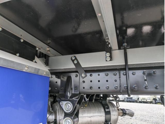 MITSUBISHI CANTER 2025