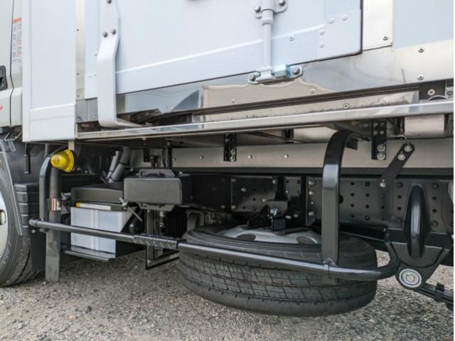 MITSUBISHI CANTER 2025