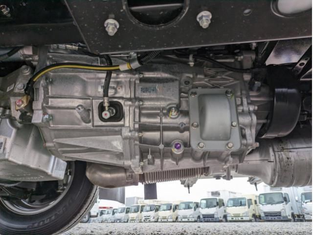 MITSUBISHI CANTER 2025