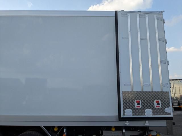 MITSUBISHI FUSOU SUPER GREAT 2025